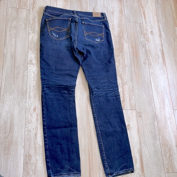 Dark Wash Skinnies - Picture 3 of 3
